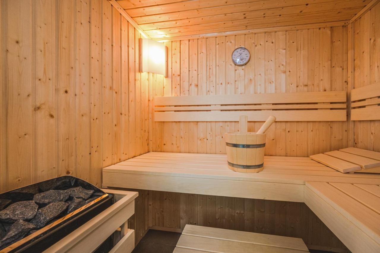 Reetdachhaus Am Haff Mit Sauna, Terrasse, Wlan Zirchow Exterior photo